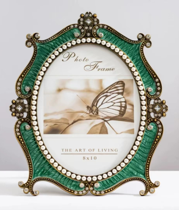 Queen Style Green Photo Frame