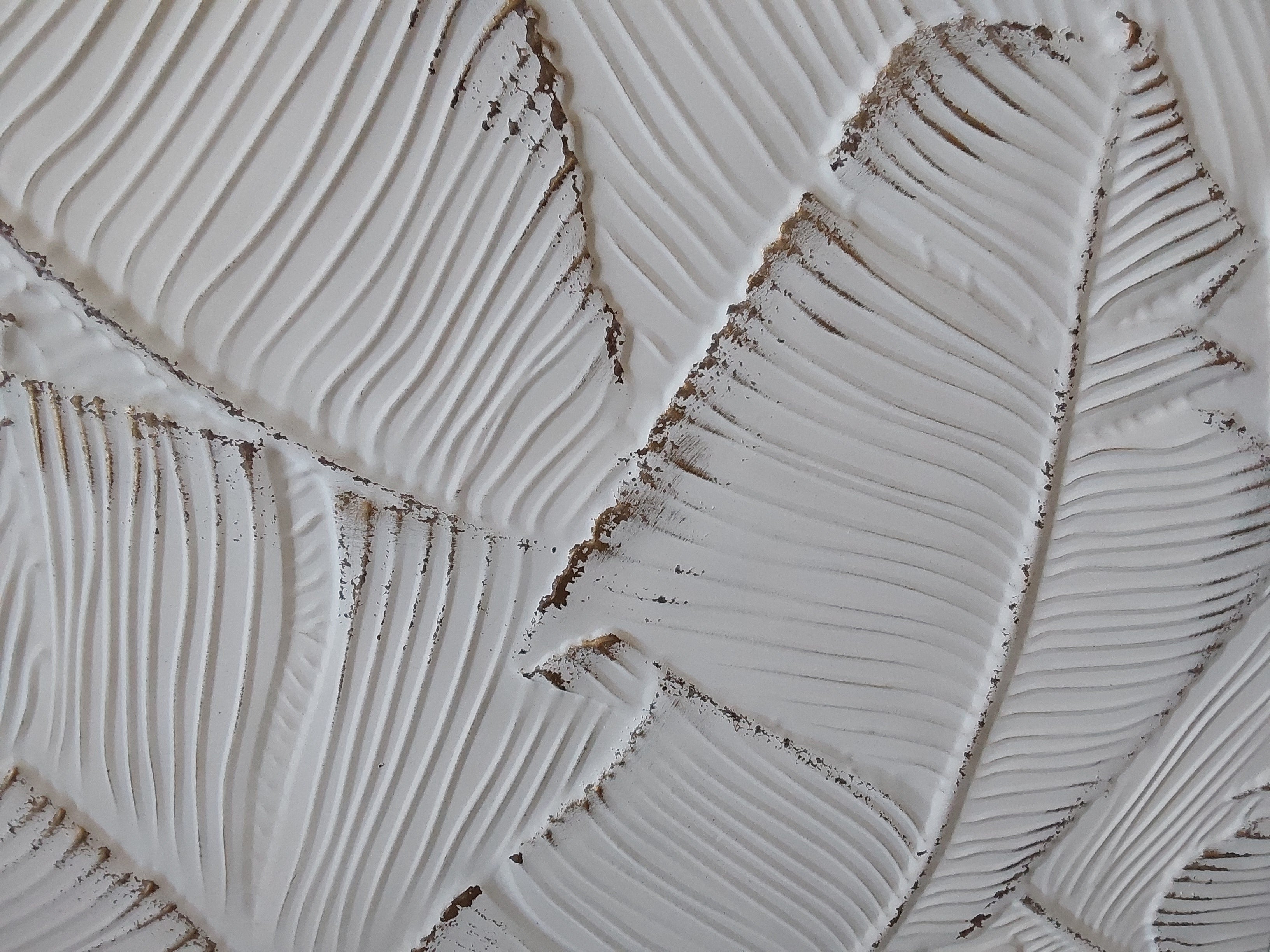 Embossed Pattern Metal Wall Decor