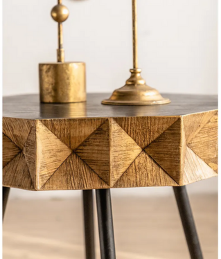 Elegant Coffee Table With Metal Legs