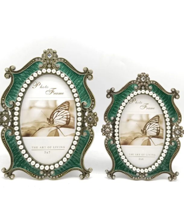 Queen Style Green Photo Frame